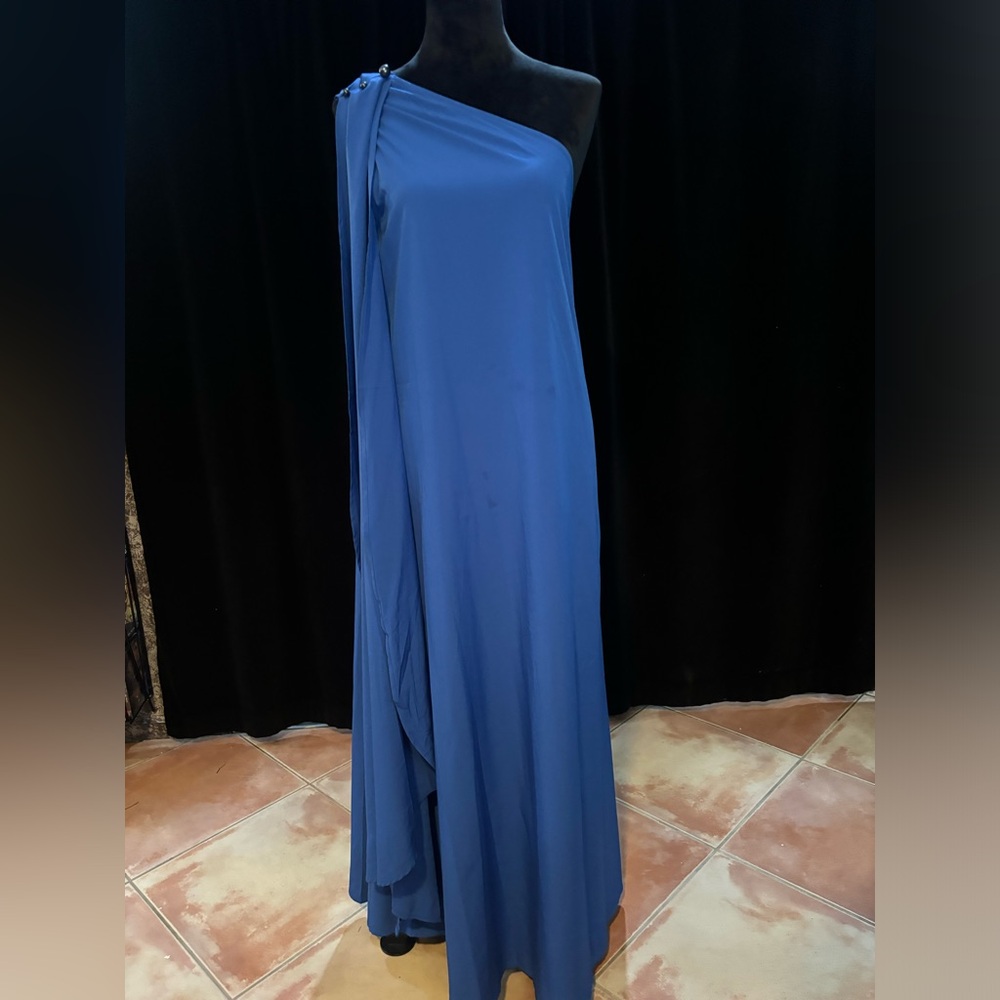 Blue sleeveless maxi dress
